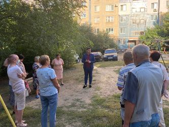 Александр Бондаренко обсудил с горожанами вопросы реализации новой программы по благоустройству дворовых территорий